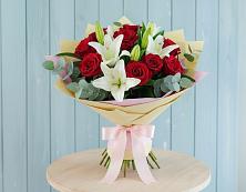 Букет цветов из:  Лилии и Розы в Татарке