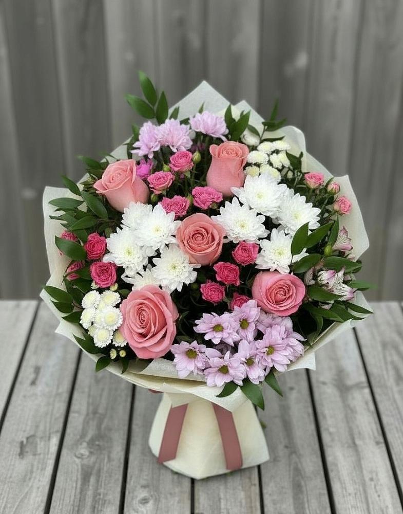 Букет цветов из: Альстромерии, Гвоздики, Розы и Хризантемы в Татарке