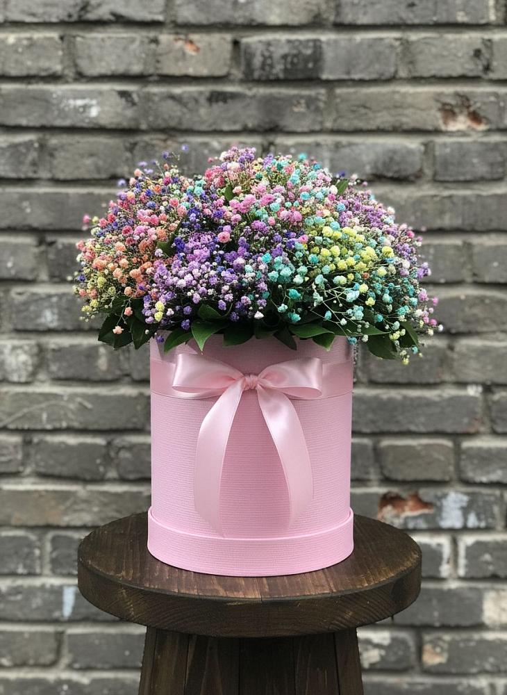 Цветочная композиция из Гипсофила и Розы в шляпной коробке в Татарке