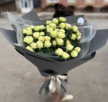 Букет Белые кустовые розы Солинеро в Татарке