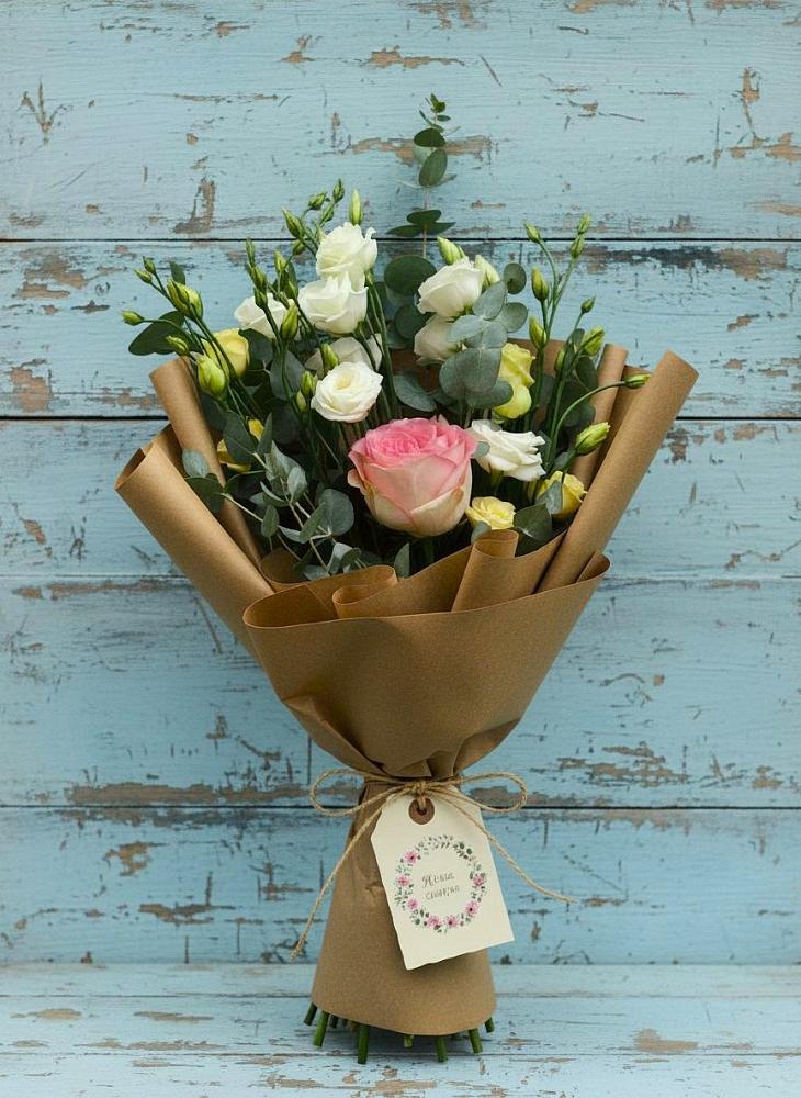 Букет цветов из: Розы и Лизиантусы в Татарке