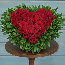 Цветочная композиция из Розы в виде сердца в Татарке