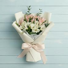 Букет цветов из:  Альстромерии в Татарке