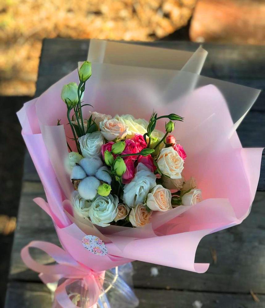 Букет цветов из: Розы и Лизиантусы в Татарке