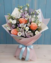 Букет цветов из:  Лизиантусы, Розы, Альстромерии и Гипсофила в Татарке