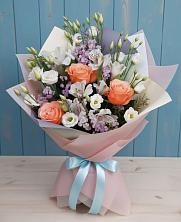 Букет цветов из:  Лизиантусы, Розы, Альстромерии и Гипсофила в Татарке