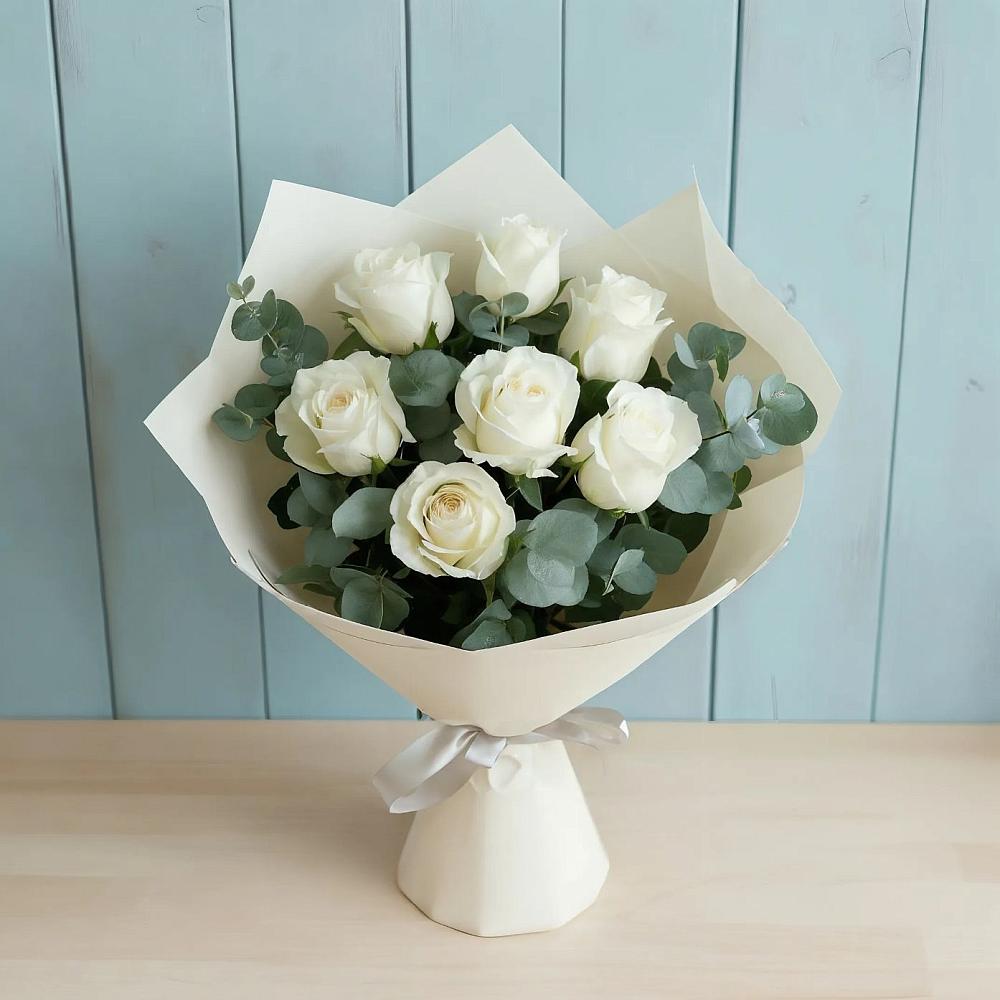 Букет Белые розы в Эвкалипте в Татарке
