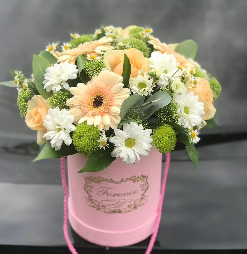 Цветочная композиция из Розы, Герберы и Хризантемы в шляпной коробке в Татарке