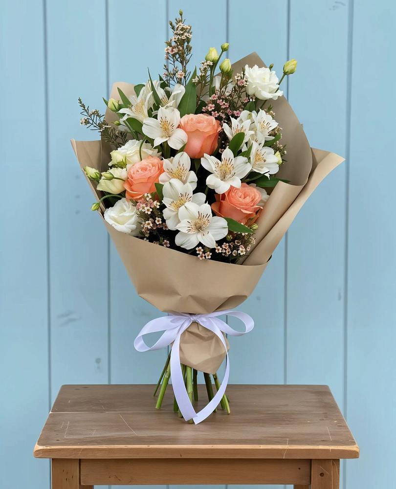 Букет цветов из: Альстромерии, Лизиантусы, Розы и Хризантемы в Татарке